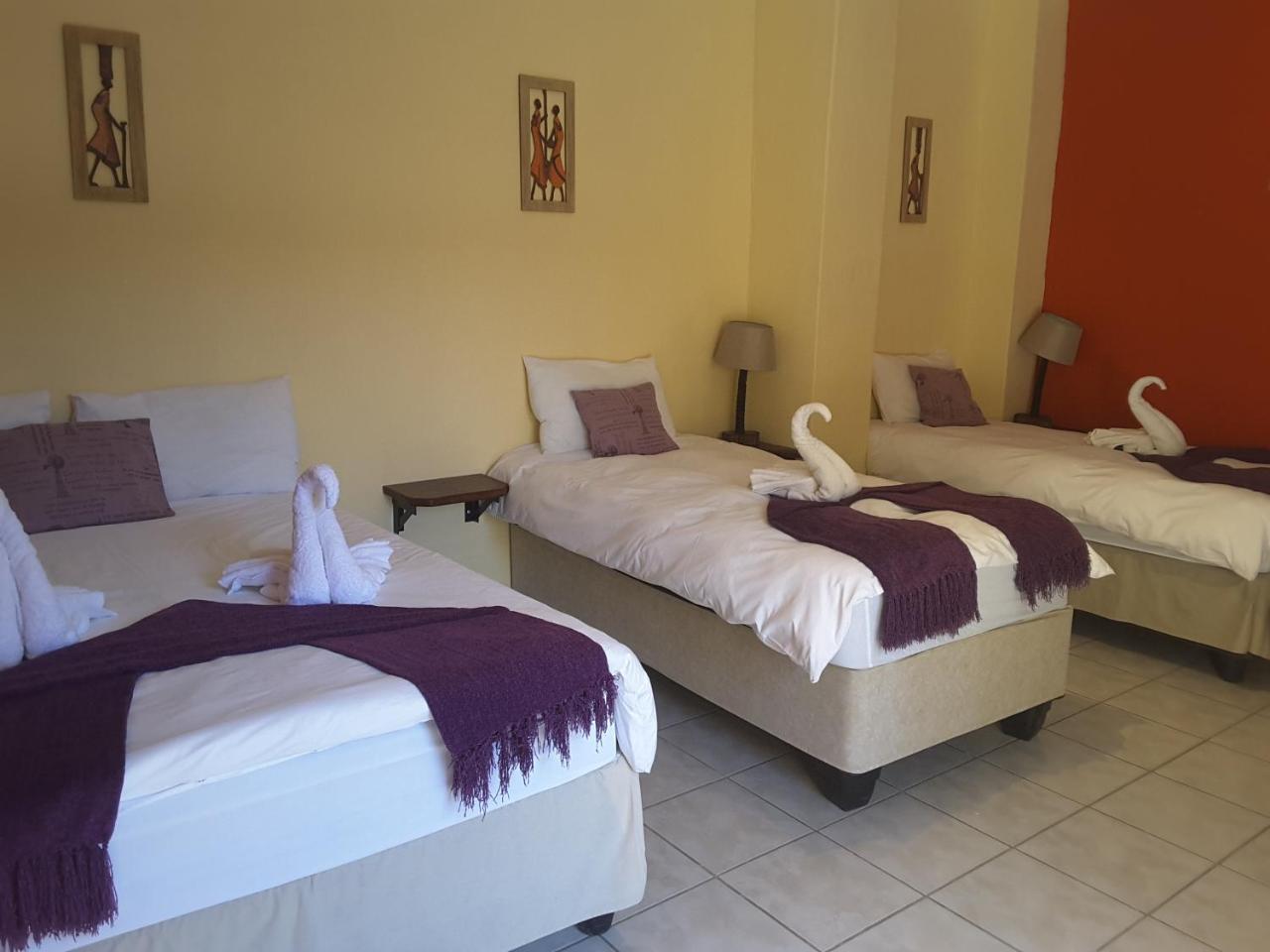 Melissa'S Guest House Kamanjab Екстер'єр фото