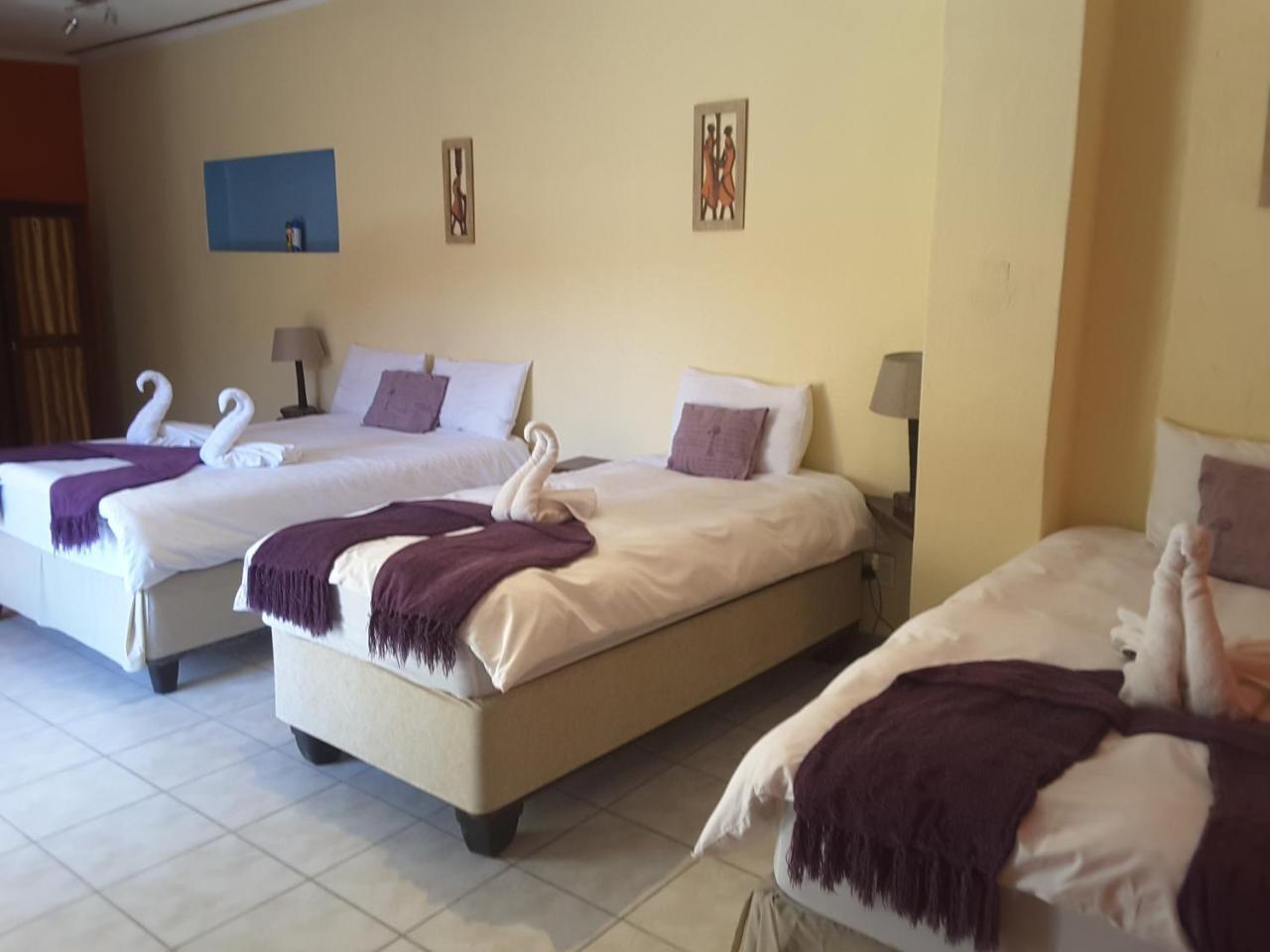 Melissa'S Guest House Kamanjab Екстер'єр фото