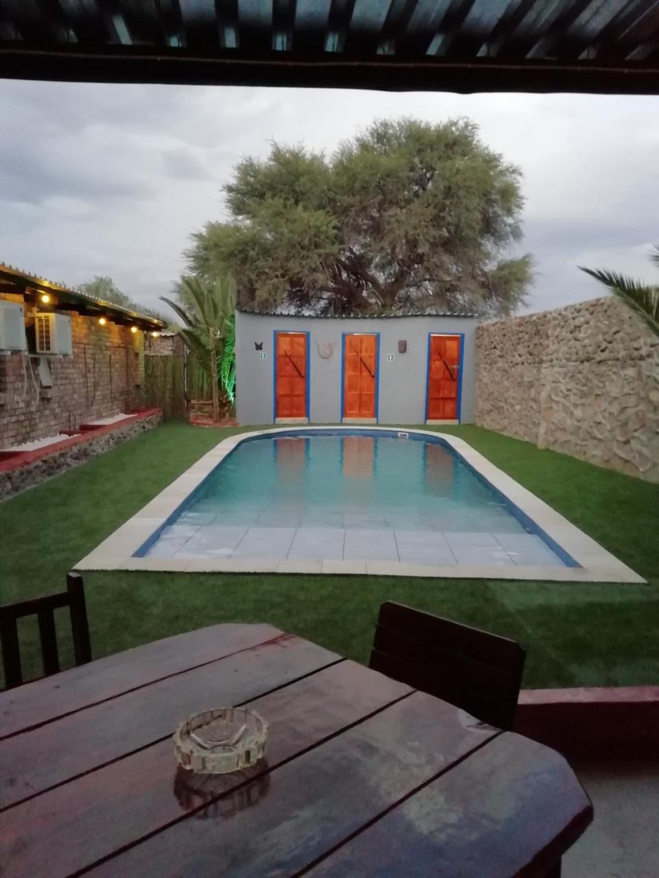 Melissa'S Guest House Kamanjab Екстер'єр фото